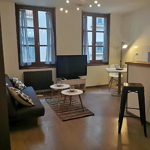 https://sleep-in-rodez-appartement-t2-centre-historique.midi-pyreneeshotels.com